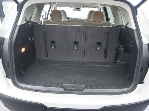 Used 2023 Subaru Ascent Premium w/ Convenience Package image 16