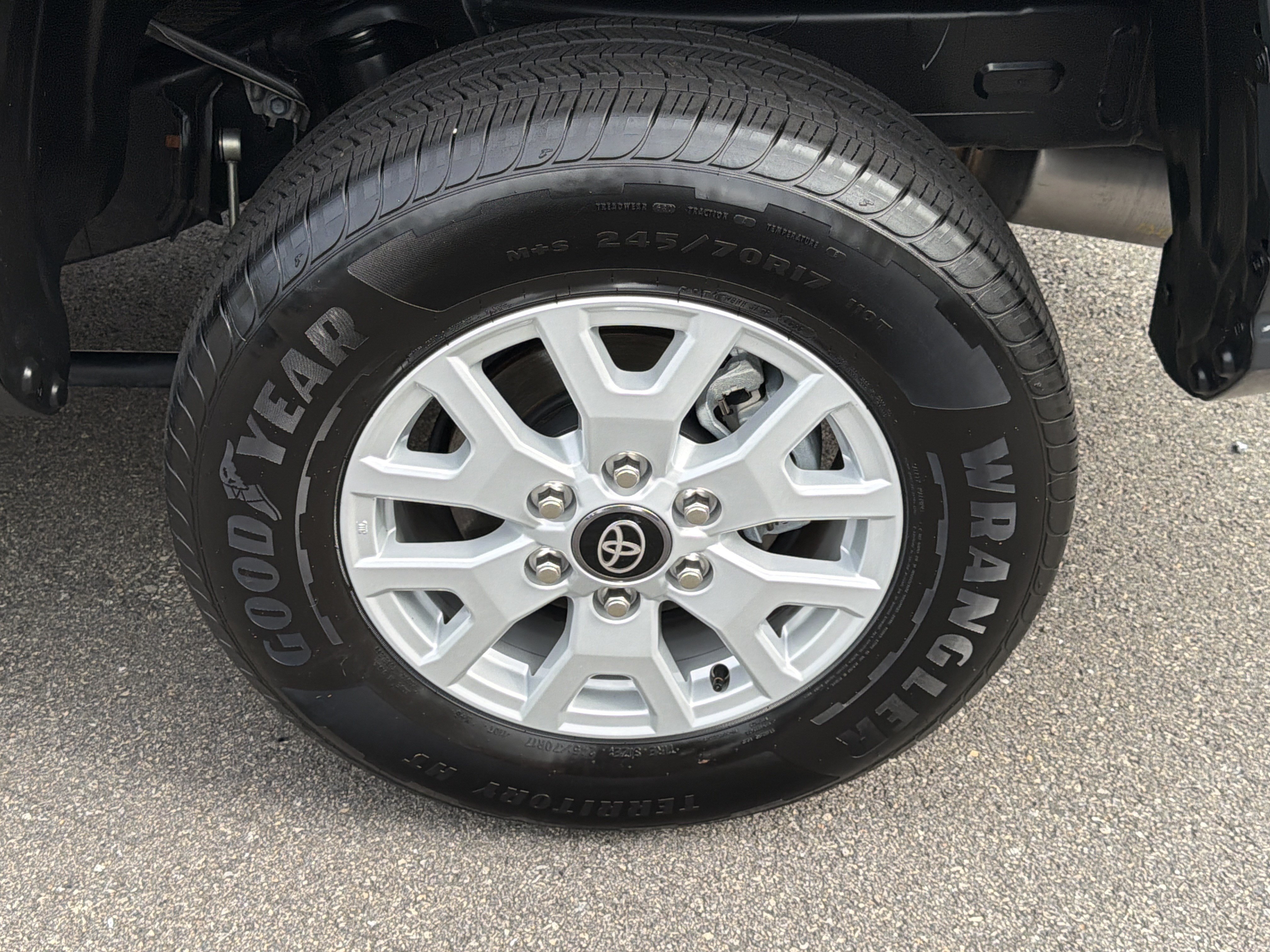 Used 2026 Toyota Tacoma SR5 AWD/4WD image 19