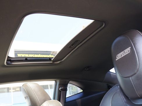 Used 2015 Chevrolet Camaro SS w/ Green Flash Special Edition RWD image 17