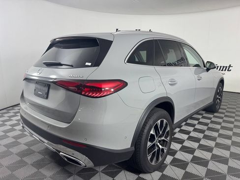Used 2025 Mercedes-Benz GLC 350e 4MATIC image 7