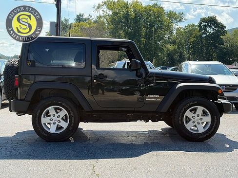Used 2015 Jeep Wrangler Sport w/ Quick Order Package 24S AWD/4WD image 7