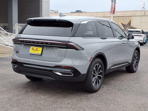 New 2026 Lincoln Nautilus Premier AWD/4WD image 2