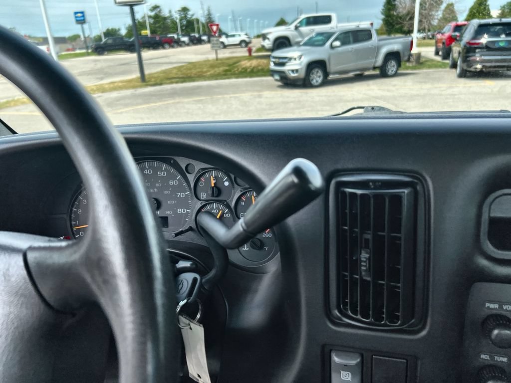 Used 2003 Chevrolet Kodiak C4500 2WD Regular Cab image 13