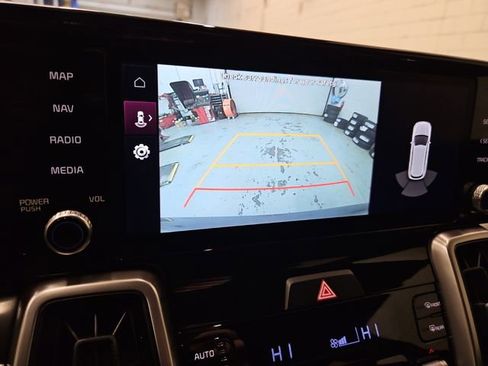 Used 2022 Kia Sorento S image 24