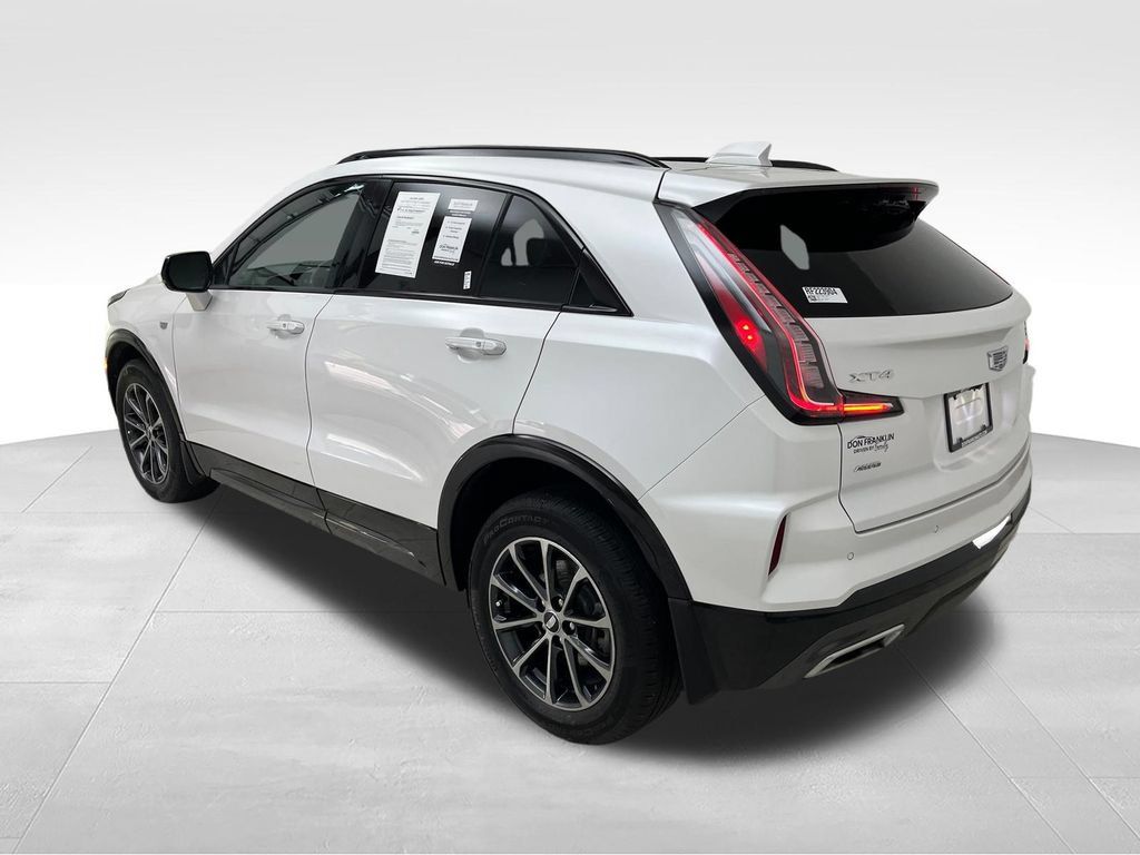 Used 2024 Cadillac XT4 Sport w/ Technology Package AWD/4WD image 3