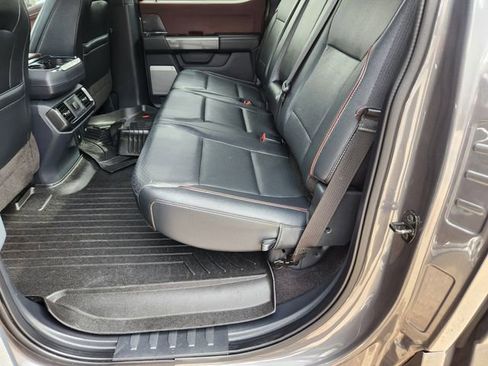 Used 2022 Ford F150 Lariat image 28