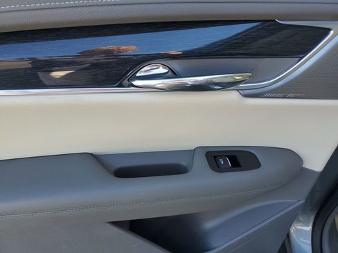 Certified 2023 Cadillac XT6 Premium Luxury w/ Technology Package image 16