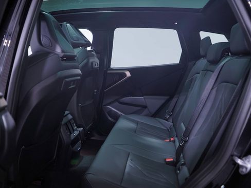 Used 2025 BMW X3 xDrive30i w/ Convenience Package image 9