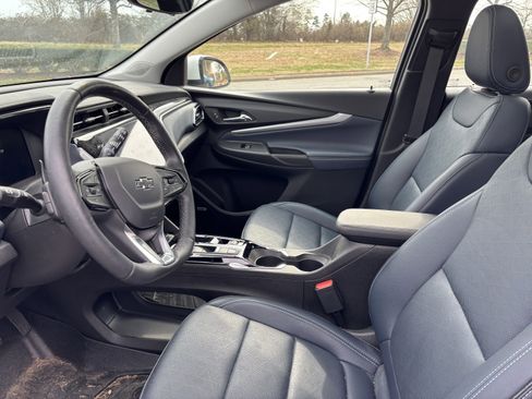 Used 2023 Chevrolet Bolt EUV Premier w/ Sun & Sound Package image 15