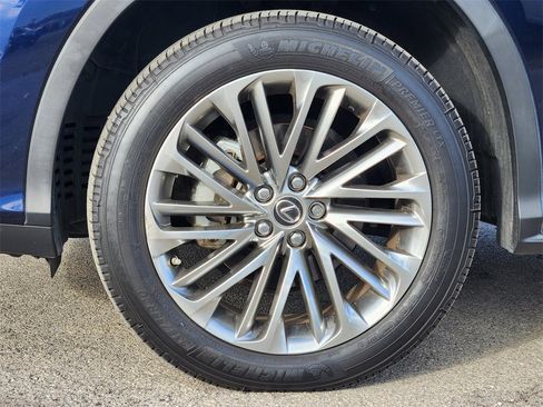 Used 2022 Lexus RX 350L Luxury image 10