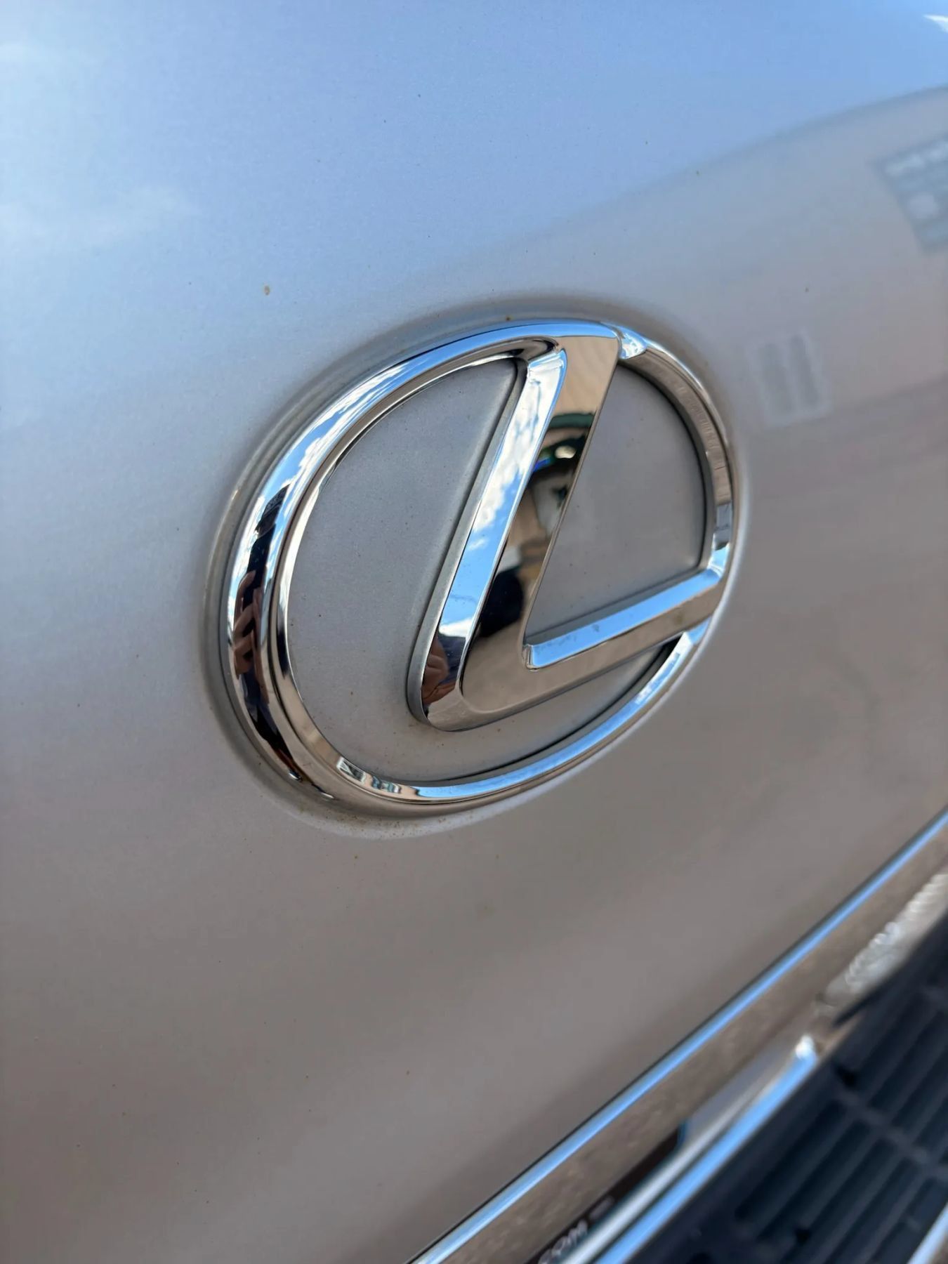 Used 2011 Lexus LX 570 4WD w/ Luxury Pkg image 52