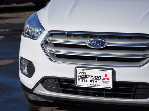 Used 2018 Ford Escape SE image 9