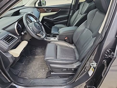 Used 2022 Subaru Ascent Touring image 2