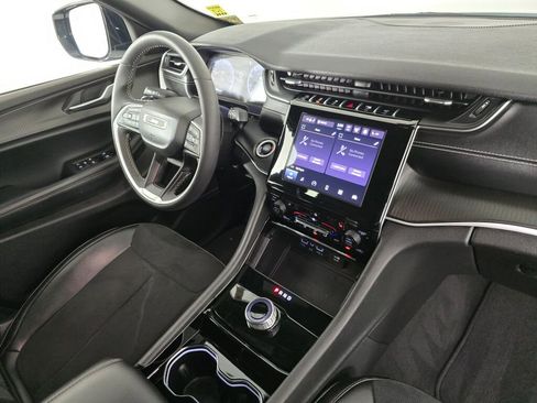 Used 2023 Jeep Grand Cherokee Altitude image 43