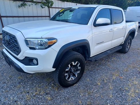 Used 2021 Toyota Tacoma TRD Off-Road w/ Technology Package AWD/4WD image 1