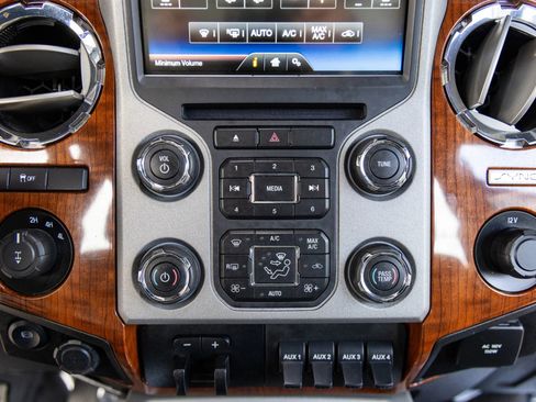 Used 2016 Ford F350 King Ranch w/ FX4 Off-Road Package AWD/4WD image 24