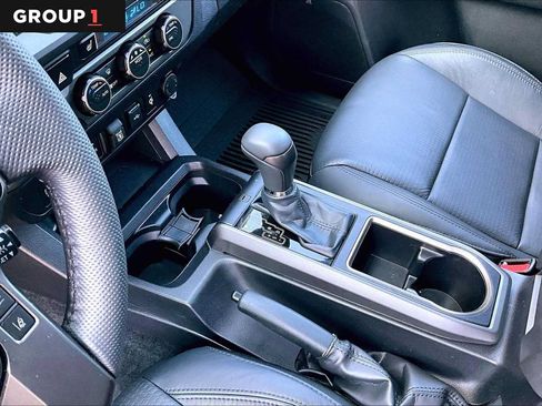 Used 2023 Toyota Tacoma TRD Off-Road w/ TRD Premium Off Road Package AWD/4WD image 17