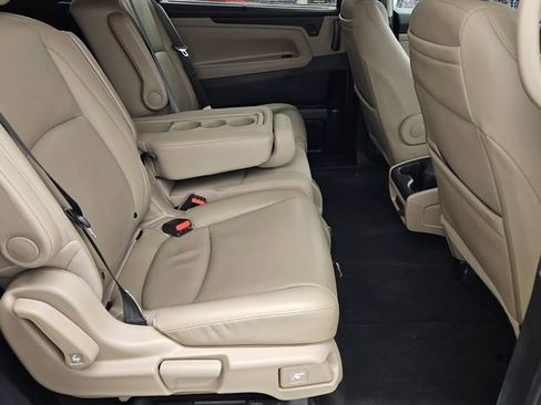 Used 2018 Honda Odyssey Touring image 18