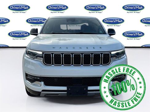 Used 2024 Jeep Wagoneer Series II w/ Flexible Seating Group RWD image 2