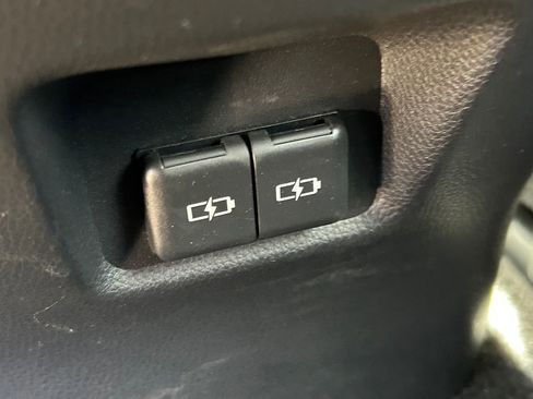 Used 2024 Toyota RAV4 SE w/ Convenience Package AWD/4WD image 23