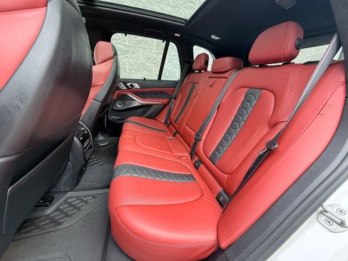 Used 2021 BMW X5 M w/ Competition Package AWD/4WD image 25
