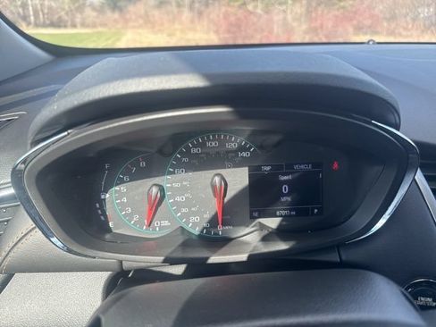 Used 2020 Chevrolet Trax LT w/ LT Convenience Package AWD/4WD image 9