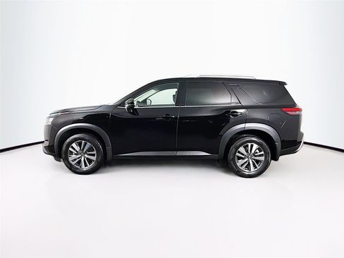 Used 2025 Nissan Pathfinder SL AWD/4WD image 4