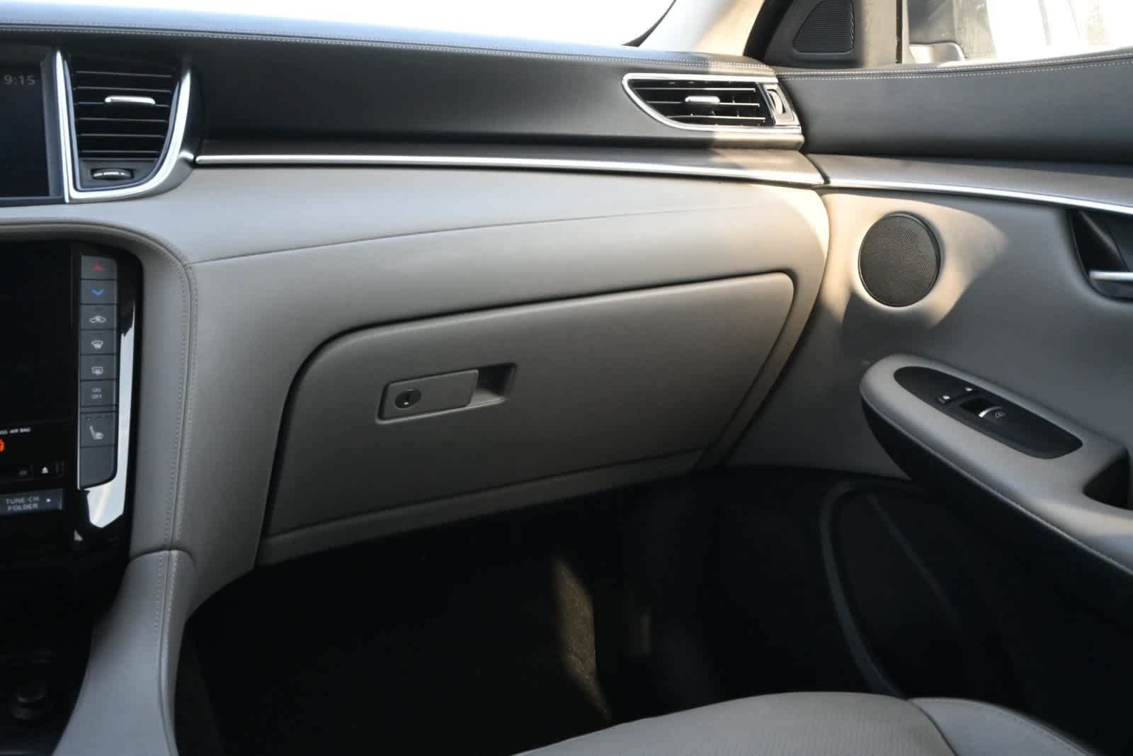 Certified 2023 INFINITI QX50 Luxe FWD image 8