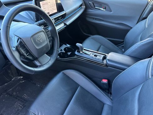Used 2023 Toyota Prius XLE image 5