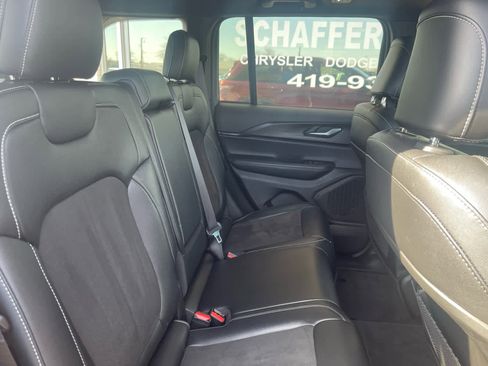 Used 2024 Jeep Grand Cherokee Altitude image 15