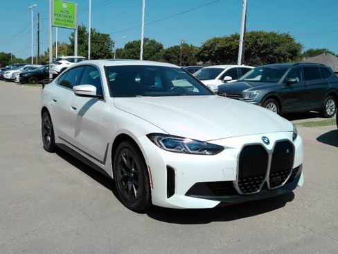 Used 2023 BMW i4 eDrive40 RWD image 4