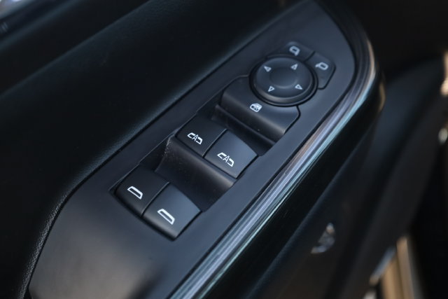 Used 2021 GMC Acadia SLT w/ Elevation Edition FWD image 14