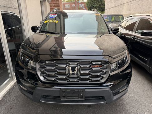 Used 2023 Honda Passport TrailSport image 3