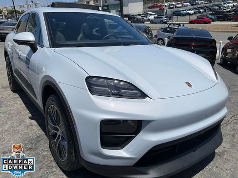Used 2025 Porsche Macan 4S Electric AWD/4WD image 73