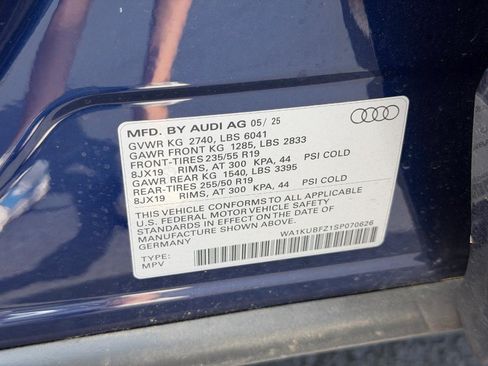 Used 2025 Audi Q4 e-tron Premium w/ Convenience Package AWD/4WD image 17