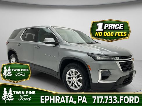 Used 2023 Chevrolet Traverse LS w/ Safety Package AWD/4WD image 1