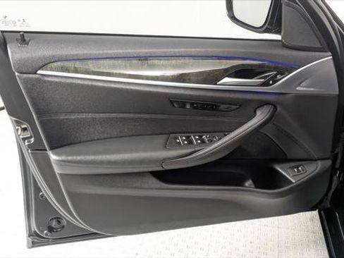 Used 2020 BMW 530i w/ Convenience Package image 13