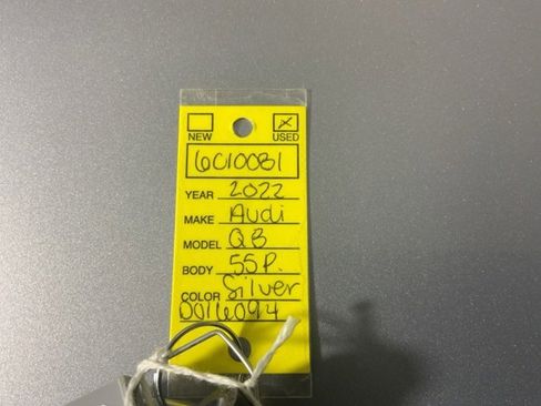 Used 2022 Audi Q8 Premium image 40