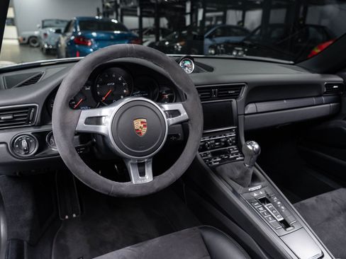 Used 2015 Porsche 911 Carrera GTS RWD image 50