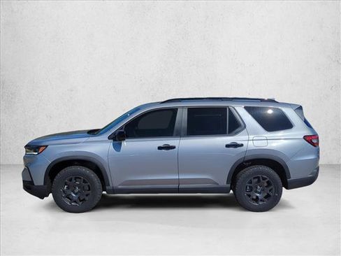 New 2025 Honda Pilot TrailSport image 3