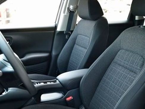 New 2026 Honda HR-V LX image 25