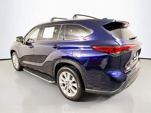 Used 2022 Toyota Highlander Limited image 8