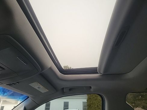 Used 2017 Chevrolet Suburban Premier image 28