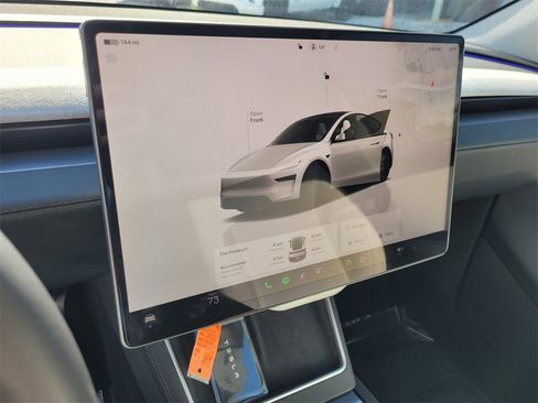 Used 2026 Tesla Model Y Long Range image 24