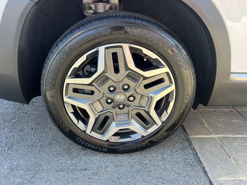 Used 2021 Hyundai Santa Fe Limited image 9