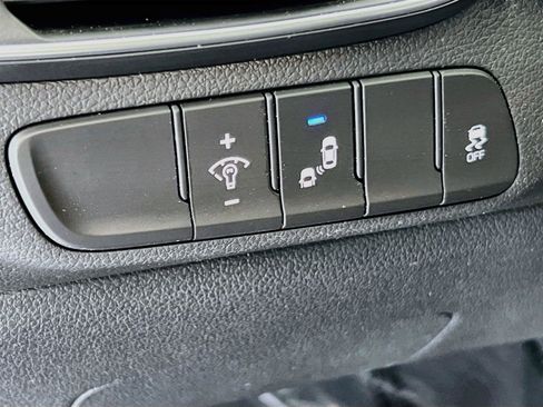 Used 2019 Hyundai Elantra GT w/ Style Package 02 FWD image 13