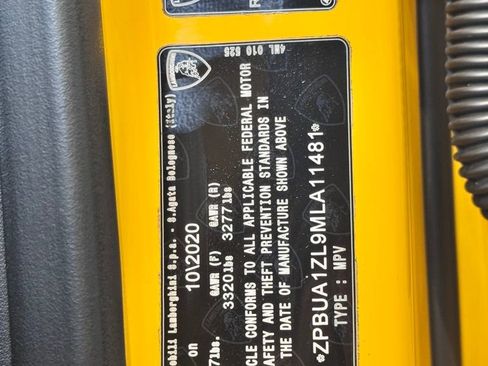 Used 2021 Lamborghini Urus image 52