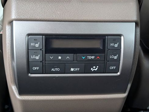 Used 2023 Lexus GX 460 Premium image 16