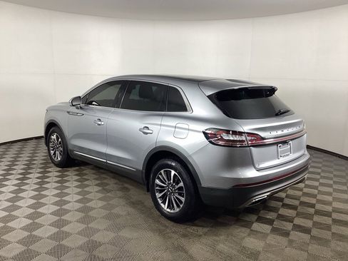 Used 2022 Lincoln Nautilus Reserve image 4