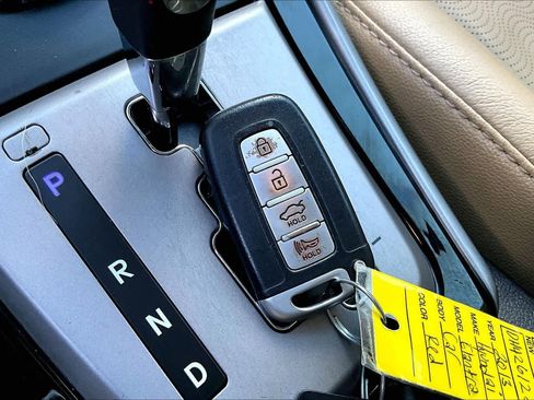 Used 2013 Hyundai Elantra Limited w/ Technology Pkg FWD image 15